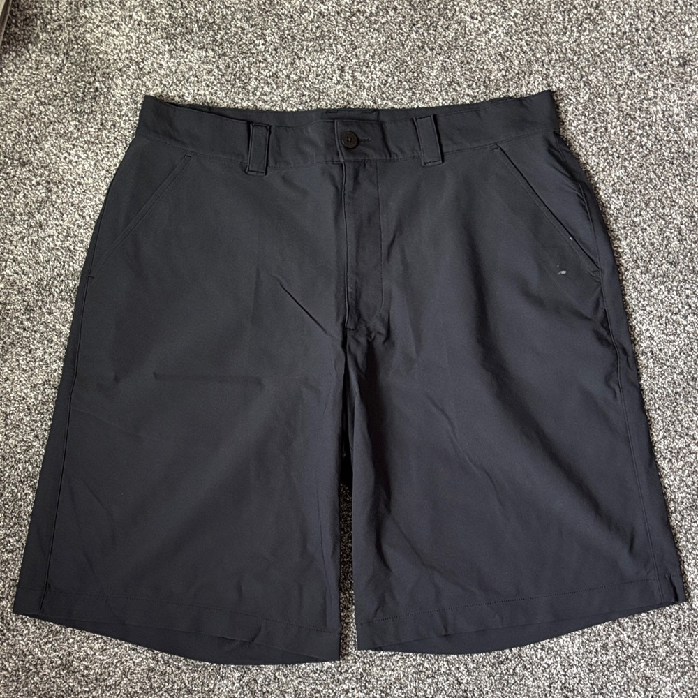Under Armour golf shorts